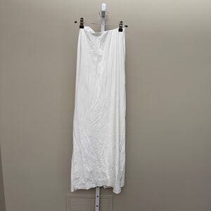 Safiyaa Elegant White Maxi Skirt size Xs brand new